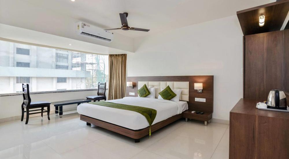 Staycation Holiday Navi Mumbai Exterior photo